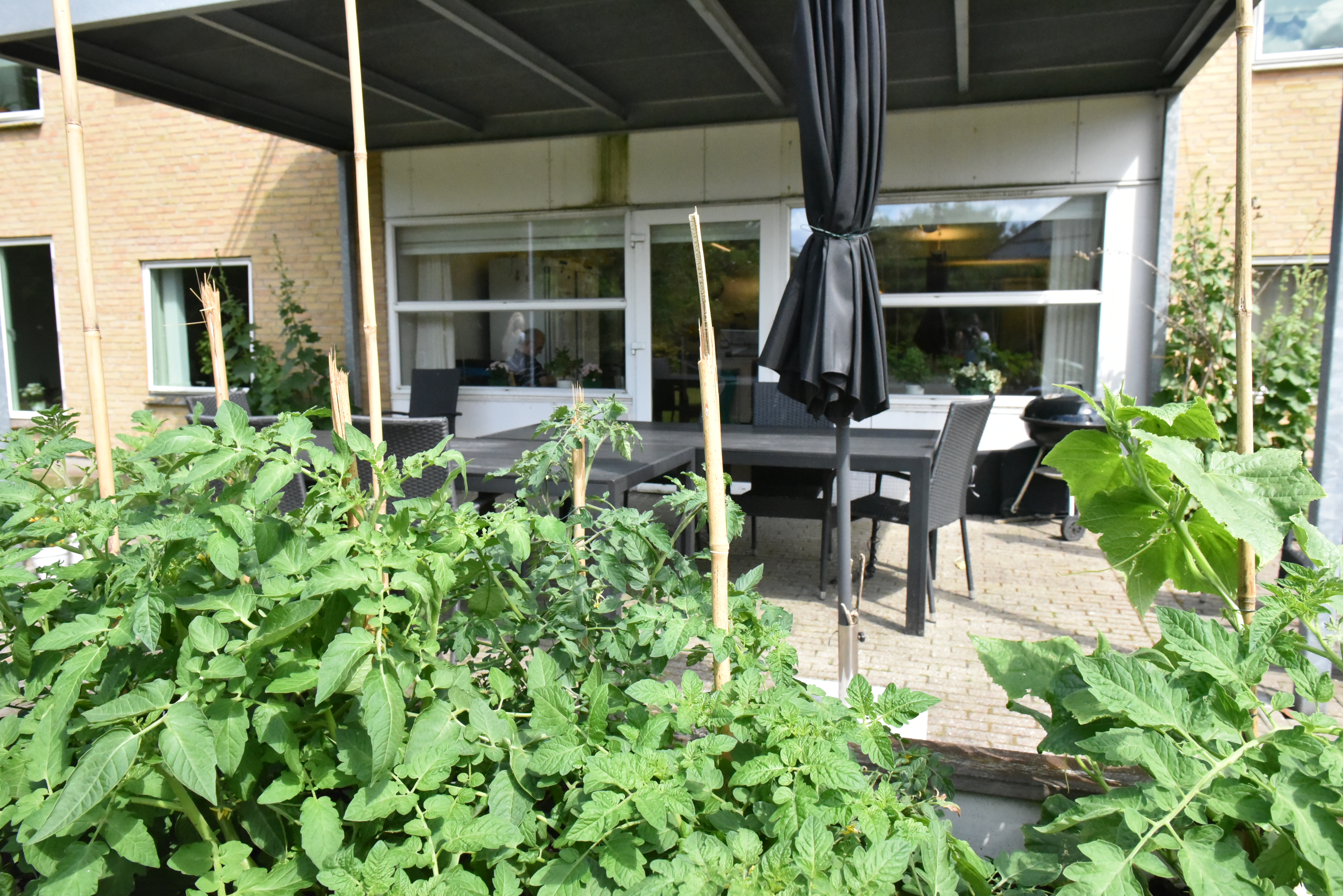 Siddepladser på en overdækket terrasse