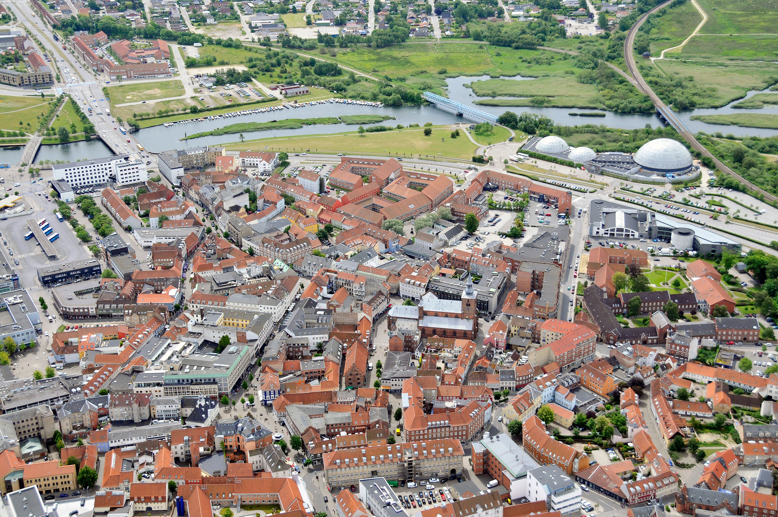 Randers By set fra luften