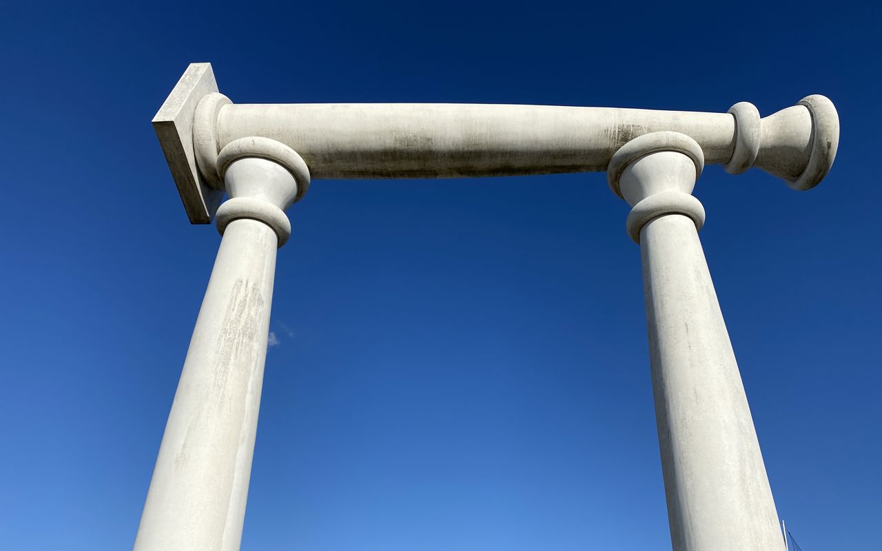 De Tre Søjler af Sven Dalsgaard