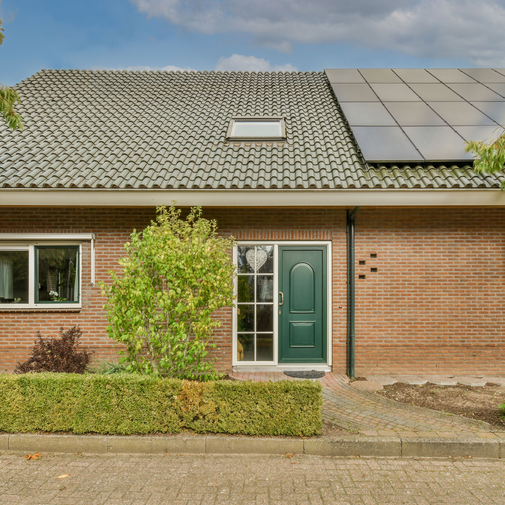 Fronten af parcelhus